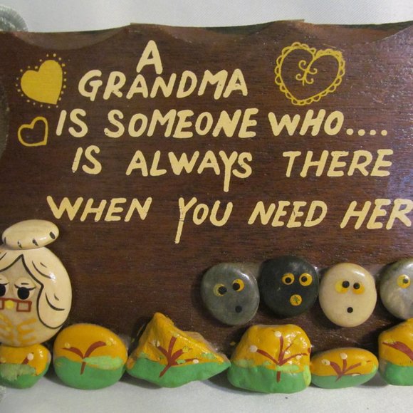 Vintage Wood Wall Plaque Grandma Always There When You Need Her ~ Rocks & Hearts - Picture 9 of 9